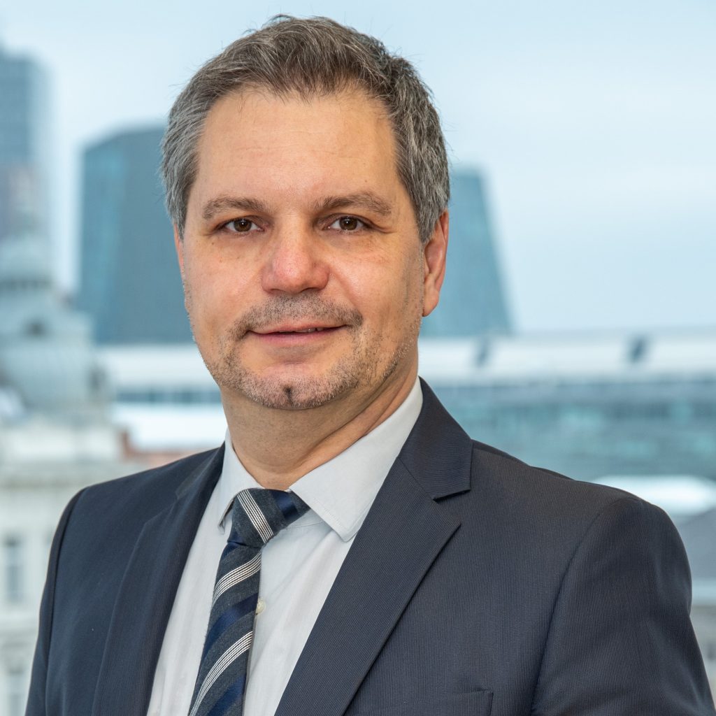 Thomas Steinberger, CIO und Geschäftsführer von IQAM Invest
