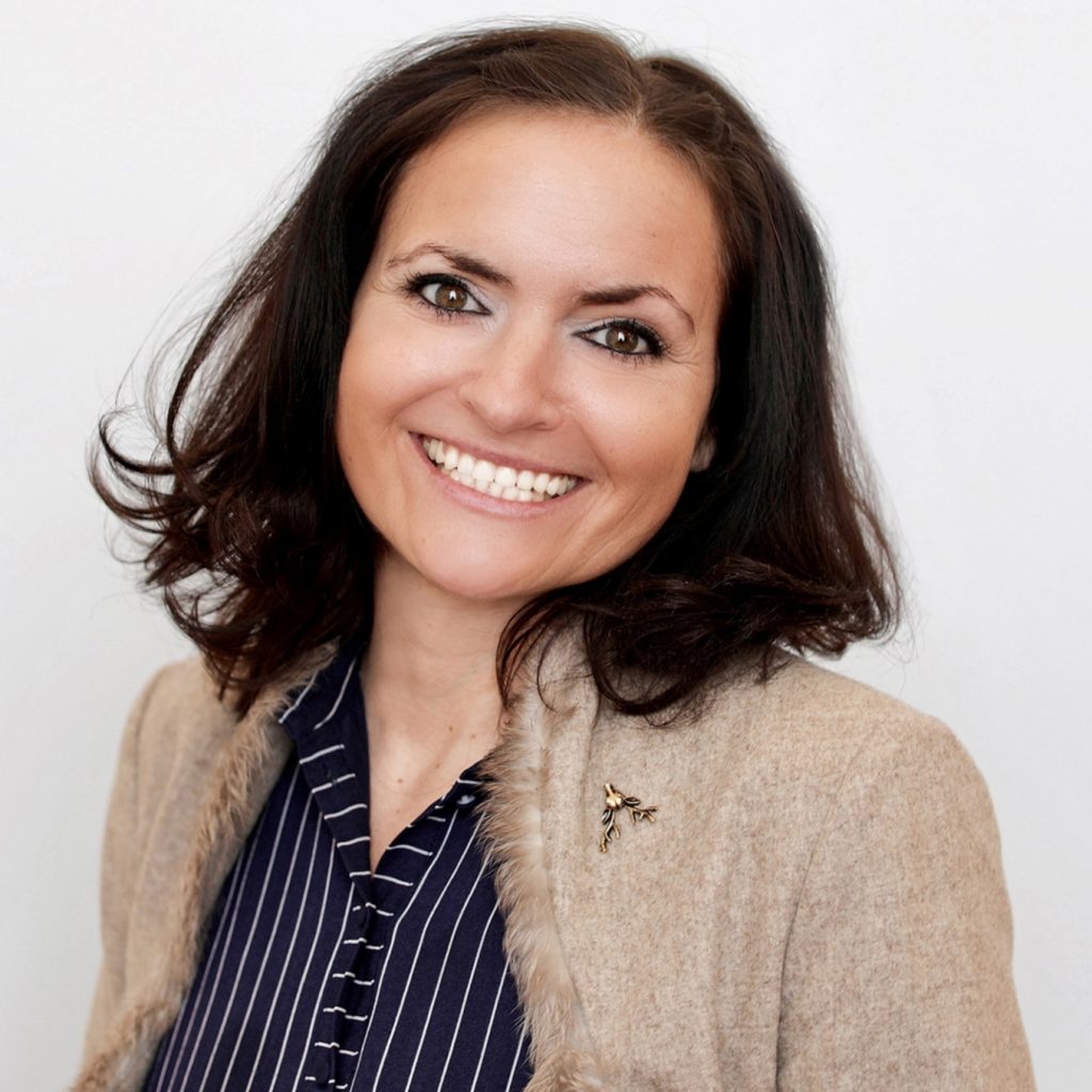 Lotte Wenzl, Gründerin und Eigentümerin der Developing Business 4You (DB4Y) GmbH
